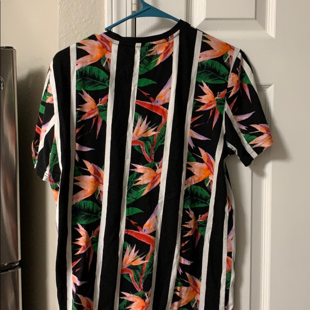Short sleeve shirt